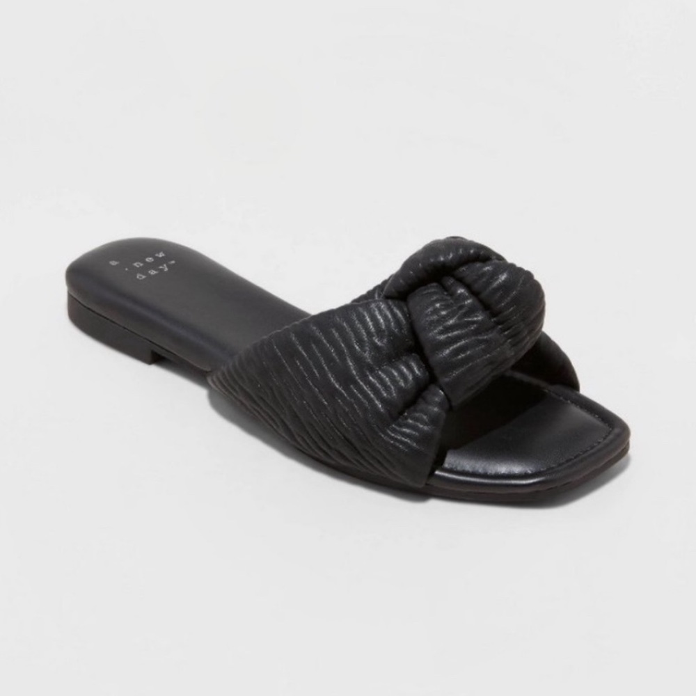 *A NEW DAY RUTH BLACK KNOTTED SLIDE